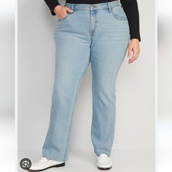 24 - Old Navy | Mid-Rise Slouchy Boot-Cut Non-Stretch Cut-Off Jeans - Picture 1 of 4